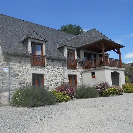 Annie Jouve D'hotes Champassis Vebret